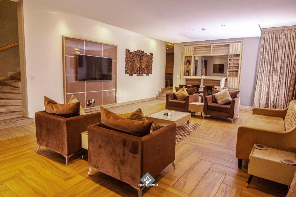 Gk Apartments Асаба Экстерьер фото